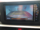 バックガイドモニターで、後方を確認しながら安心して駐車することができます。運転初心者も熟練者も必須の機能ですよ!