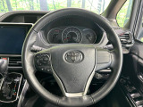 【純正革巻きステアリング】上質な革を使用することで、手にしっかり馴染みとても運転しやすいハンドルです♪