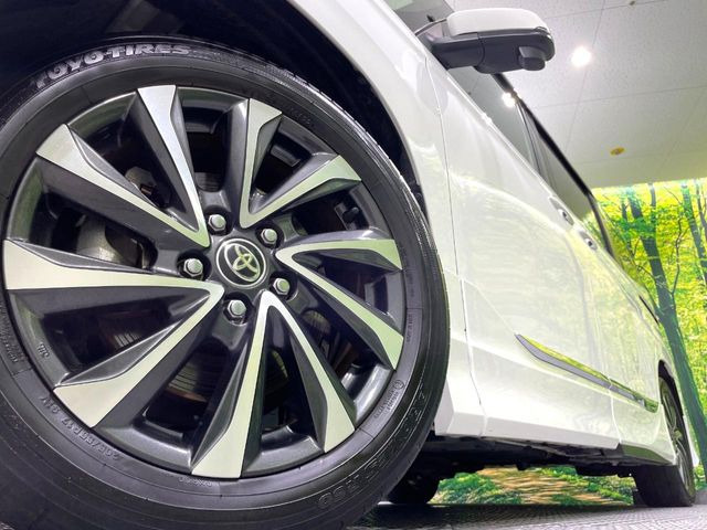 トヨタ ヴォクシー 1.8 ハイブリッド S-Z の中古車詳細 (37,835