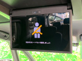 【フリップダウンモニター】大画面モニターで後席でもエンタメをお楽しみいただけます。小さなお子様にも大人気の装備です♪
