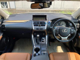 NX 300h バージョンL 4WD 本革シート
