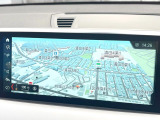 ●純正ナビ:一体感のあるナビは、高級感ある車内を演出してくれます。オーディオ機能も充実しておりますので、運転もより楽しめます♪
