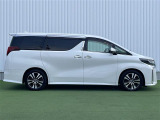 気になる車はすぐにお問い合わせください!画面右側の0066から始まる無料ダイヤルからお問い合わせ下さい!専門スタッフがお車のご質問にお答えいたします!