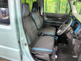 運転席シート廻りは使用感も少なく、良好な状態となっています。丁寧に使われていたことがよくわかりますね。