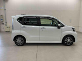 軽自動車、小型車を中心に常時300台展示車を御用意させて頂いております