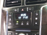 エアコンはハイブリッド車に適した効率的な冷暖房システムを搭載しており、快適な車内環境を提供します