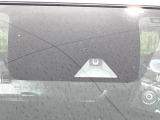 【エマージェンシーブレーキ】走行中に前方の車両等を認識し、衝突しそうな時は警報とブレーキで衝突回避と被害軽減をアシスト。より安全にドライブをお楽しみいただけます。