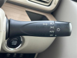 【オートライト(AUTO)】外の明るさをシステムが感知して、自動でヘッドライトが点灯します!ヘッドライトをつけ忘れを防ぐ便利機能です。