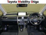 高級感を感じる運転席周りです。機能的なインパネはスイッチ類の操作性も良好!洗練されたスタイリッシュなデザインも好評です!