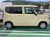 右からの画像です