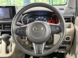 インテリアに合わせたデザインのステアリングは、運転される方のことも考え、運転しやすい形状、大きさです。是非一度、実際に触ってお確かめください。