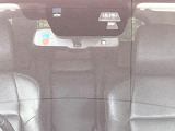 【i-ACTIVESENSE】走行中に前方の車両等を認識し、衝突しそうな時は警報とブレーキで衝突回避と被害軽減をアシスト。より安全にドライブをお楽しみいただけます。