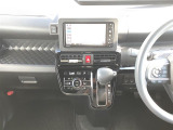 気になる車はすぐにお問い合わせください!画面右側の0066から始まる無料ダイヤルからお問い合わせ下さい!専門スタッフがお車のご質問にお答えいたします!
