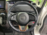 【純正革巻きステアリング】上質な革を使用することで、手にしっかり馴染みとても運転しやすいハンドルです♪