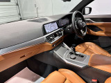 ABS:急ブレーキの車輪ロックを防止。車の安定性と操縦性を確保!