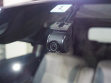 ドライブレコーダーが装備されています。録画した映像はこの車両に装備のカーナビでも再生が可能です。