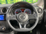 インテリアに合わせたデザインのステアリングは、運転される方のことも考え、運転しやすい形状、大きさです。是非一度、実際に触ってお確かめください。