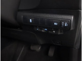 トッテオキノ、1台ご用意しています。ごゆっくりとお車を見ていただけます