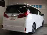 LEDリヤコンビネーションランプで消費電力を抑え燃費向上に貢献☆