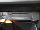CD/DVD/SDが楽しめます。