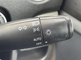 【オートライト(AUTO)】外の明るさをシステムが感知して、自動でヘッドライトが点灯します!ヘッドライトをつけ忘れを防ぐ便利機能です。