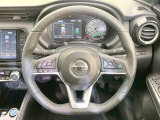 【純正革巻きステアリング】上質な革を使用することで、手にしっかり馴染みとても運転しやすいハンドルです♪