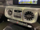 輸入車、国産車を問わず、現在お乗りのお車を下取りさせて頂きます。お車の車種やボディカラー、オプション装備などをご連絡頂けましたら、おおよその額を提示させて頂きますので、お気軽にお申し付け下さいませ。