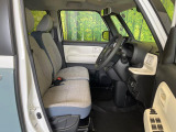 運転席シート廻りは使用感も少なく、良好な状態となっています。丁寧に使われていたことがよくわかりますね。