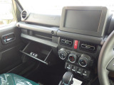気になる車はすぐにお問い合わせください!画面右側の0066から始まる無料ダイヤルからお問い合わせ下さい!専門スタッフがお車のご質問にお答えいたします!