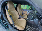 運転席シート廻りは使用感も少なく、良好な状態となっています。丁寧に使われていたことがよくわかりますね。
