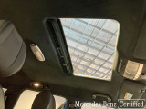 パノラミックルーフで明るい車内と開放感あるドライブをお楽しみいただけます。