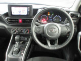運転席はその車の重要ポイント。ぜひ実際にご乗車ください。お待ちしてます。