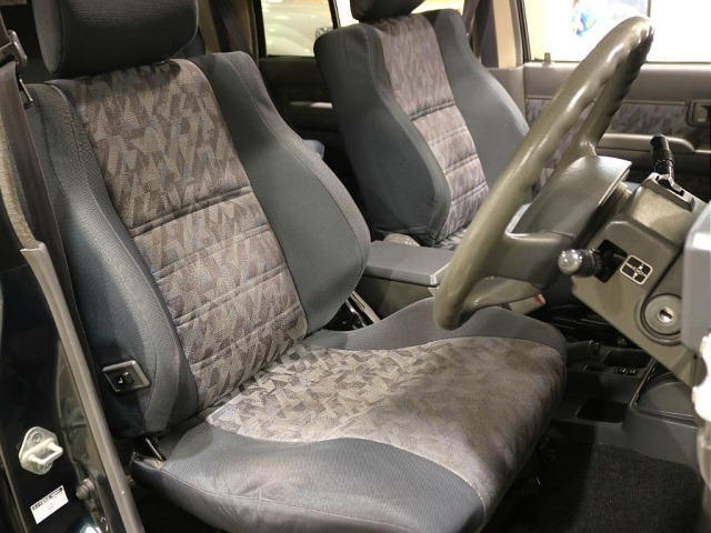トヨタ ランドクルーザー70 4.2 ZX ディーゼル 4WD の中古車詳細