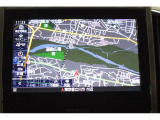 【8インチビルトインナビ】三菱電機製のDIATONESOUNDナビ。家庭用高級オーディオのブランドDIATONEの技術を詰め込んだナビで、音の良さが自慢です。