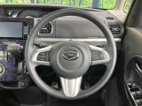 【ステアリングスイッチ】運転中、前方から目線をそらすことなく、オーディオ等の操作が可能な便利機能!安心&快適なドライブを演出してくれます♪