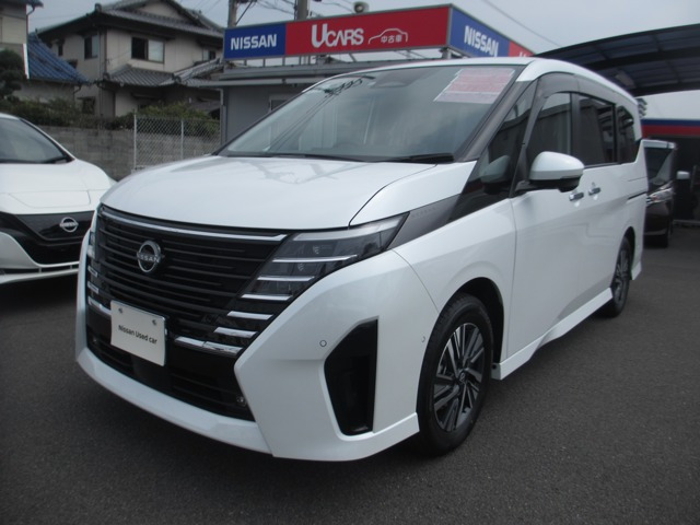 セレナ 1.4 e-POWER ルキシオン 