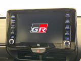 【メーカー純正ナビ】インテリアに溶け込むスタイリッシュな「専用設計」メーカーナビを装備♪視認性や操作性など基本性能にも優れ、より上質なカーライフをお楽しみいただけます。