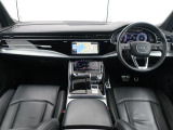 Audi Approved大阪南は正規ディーラーであることはもちろんのこと、保険代理店でもあります。セールススタッフは保険の有資格者ですので保険のご相談もお任せください。