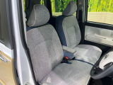 運転席シート廻りは使用感も少なく、良好な状態となっています。丁寧に使われていたことがよくわかりますね。