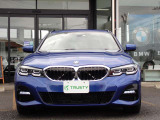 BMW在庫保有台数常時100台以上!ご来店の際はBMW本店(厚木市下荻野140-1)にご来店ください!弊社自慢の全天候型ショールーム!BMW在庫保有台数常時100台以上ございます!