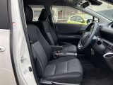 見通しのよいすっきりとした視界で、誰でも運転しやすいです。運転のしやすさは疲れにくさにも繋がりますよ♪