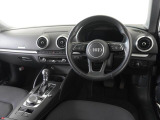 指定工場で車検までご対応可能。6ベイを完備したサービス工場を併設し、快適なAudiライフをサポートします。詳しくは0078-6002-900146中古車スタッフまで