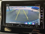 便利な3ビュー切り替え、ガイド線表示付きのバックカメラです!後退時、後方の視界をサポートします!