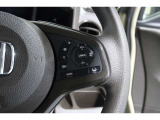 Hondaセンシングの機能のひとつ、アダプティブクルーズコントロール付!アクセルから足を離しても設定したスピードと前車との車間を保ち走行してくれます!車線維持もアシスト☆高速道路で疲労軽減ですね☆