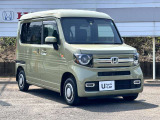 商用車にはないような、おしゃれなボディーカラーになってます!