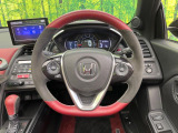 【純正革巻きステアリング】上質な革を使用することで、手にしっかり馴染みとても運転しやすいハンドルです♪