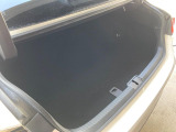 普段のお買い物や通勤、送迎等に十分な荷室スペースを確保しております。