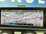 ●純正ナビ:一体感のあるナビは、高級感ある車内を演出してくれます。Bluetooth再生などオーディオ機能も充実しておりますので、運転もより楽しめます♪