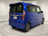 ご納車までの期間ですが、県内のお客様は1、2週間、県外のお客様は2、3週間ほどでご納車が可能となります。但し、お支払いや書類の状況によっては多少の前後もありますので、その際には何卒ご了承下さい。