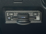 【ETC2.0ユニット】車載器に広範囲の道路交通情報や安全運転・災害支援に関する情報が提供され、ナビと連携してスムースなドライブを支援します。